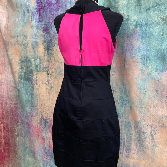 ๐B Darlin Eye-Catching Neckline Pink Black Sleeveless Cotton Dress - Picture 2 of 13